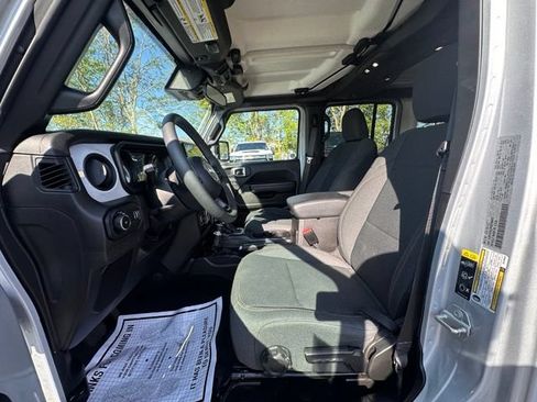 Used 2024 Jeep Wrangler Unlimited Sport AWD/4WD image 26