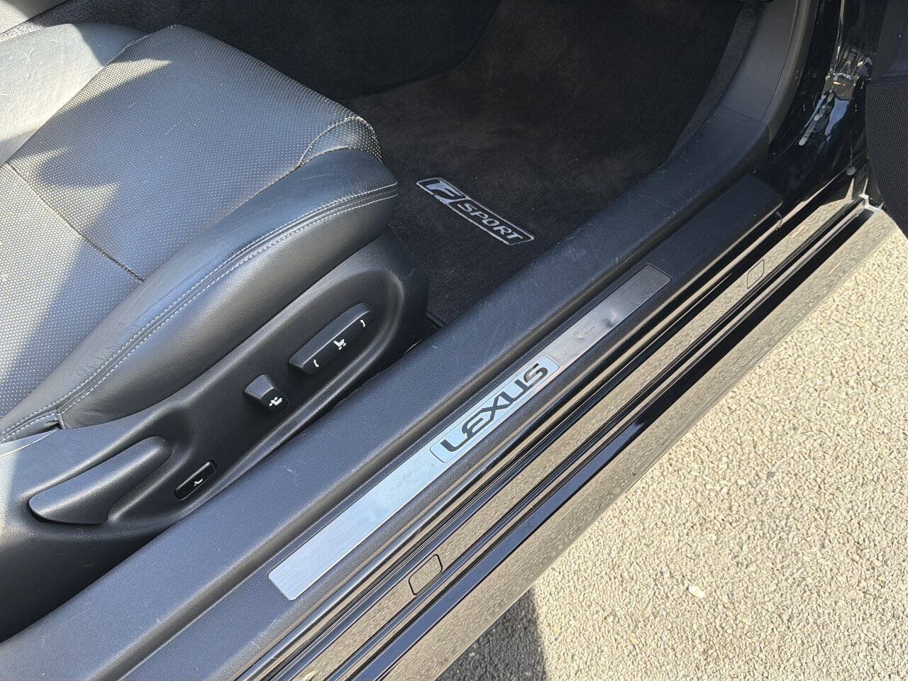 Used 2013 Lexus IS 250C RWD image 13
