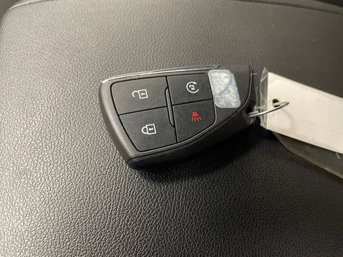 Used 2023 Chevrolet Colorado LT w/ LT Convenience Package II AWD/4WD image 25