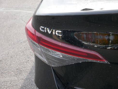 Certified 2025 Honda Civic Sport Touring image 17