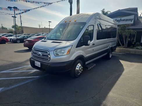 Used 2016 Ford Transit 350 XLT RWD image 3