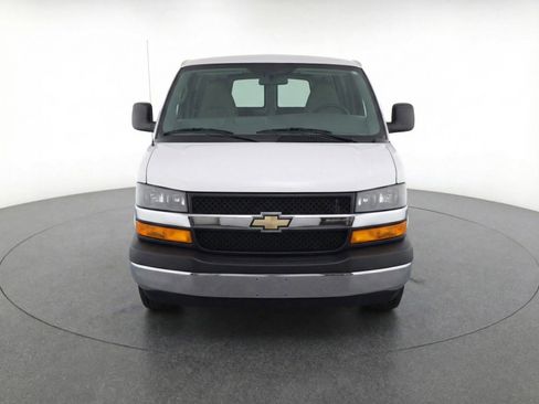 Used 2025 Chevrolet Express 3500 LT w/ LT Preferred Equipment Group RWD image 2
