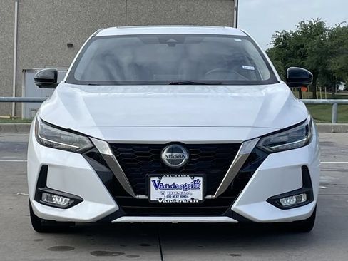 Used 2022 Nissan Sentra SR w/ SR Premium Package FWD image 7