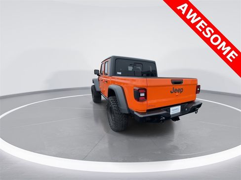 Used 2025 Jeep Gladiator Mojave image 7
