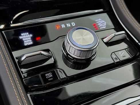 Used 2023 Jeep Grand Cherokee Summit AWD/4WD image 11