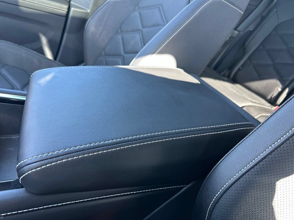 Certified 2026 Volkswagen Atlas SE w/ Panoramic Sunroof Package FWD image 38