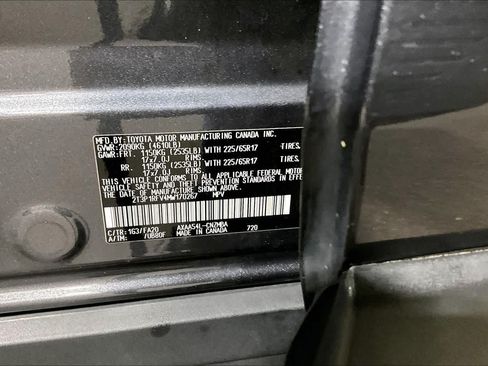 Used 2021 Toyota RAV4 XLE AWD/4WD image 37
