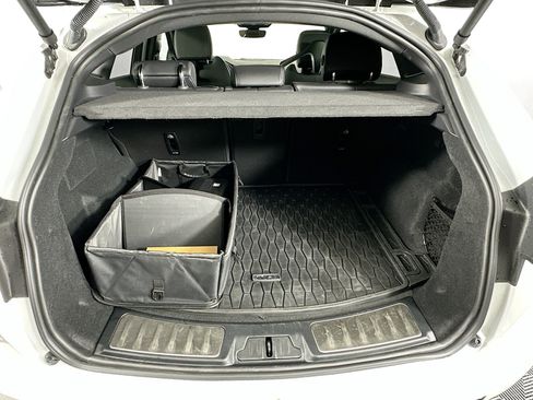 Used 2024 Jaguar E-PACE R-Dynamic SE image 29