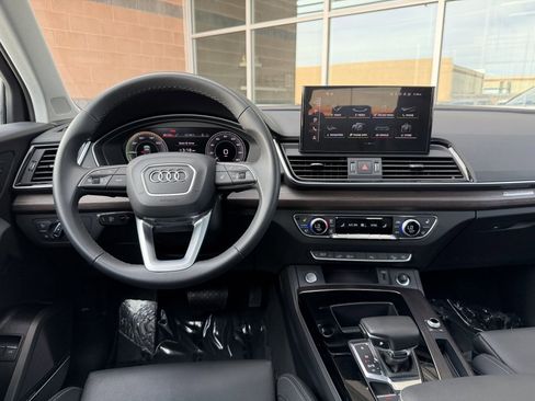 Used 2025 Audi Q5 e Premium Plus w/ Premium Plus Package AWD/4WD image 16