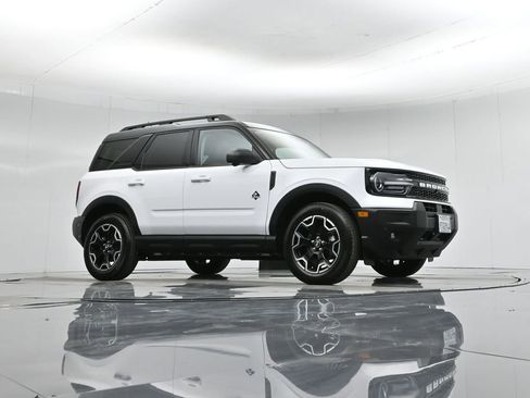 Certified 2025 Ford Bronco Sport Outer Banks w/ Outer Banks Tech Package+ image 4