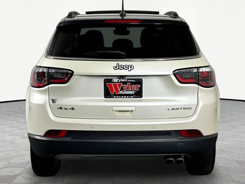 Used 2018 Jeep Compass Limited w/ Navigation Group AWD/4WD image 5