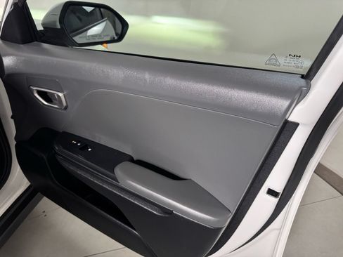Used 2025 Kia K4 FWD image 19