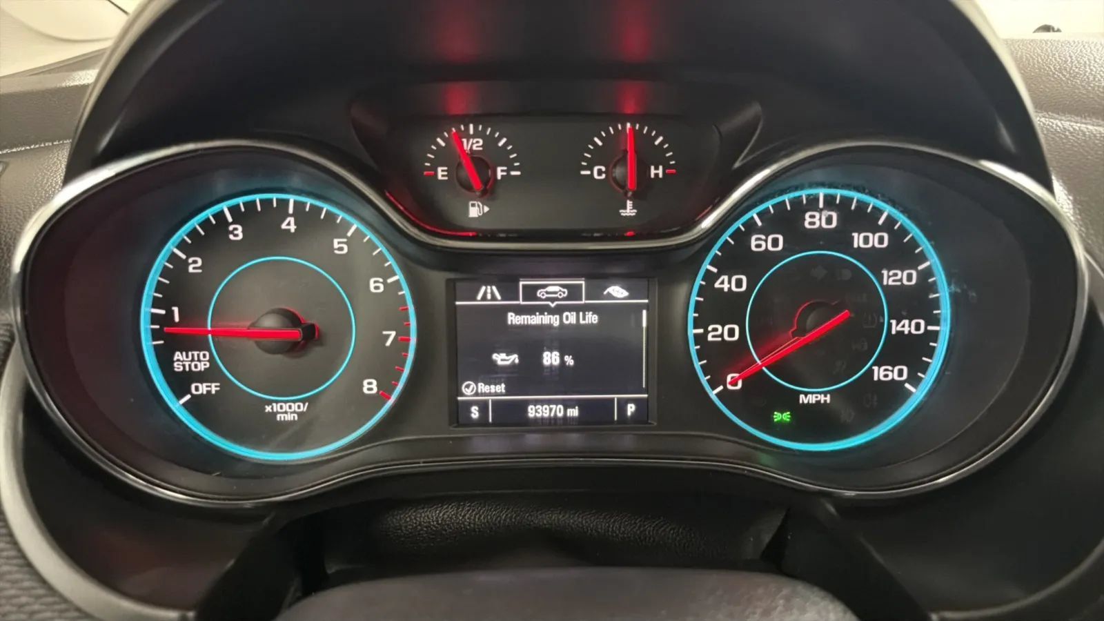 Used 2017 Chevrolet Cruze LT w/ Convenience Package FWD image 11