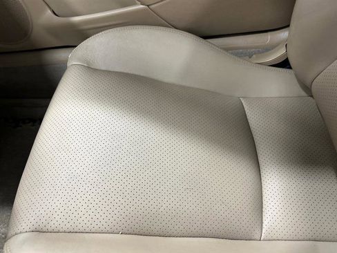 Used 2001 MAZDA MX-5 Miata Base image 12