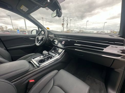 Certified 2025 Audi Q7 3.0T Prestige w/ Prestige Package image 31