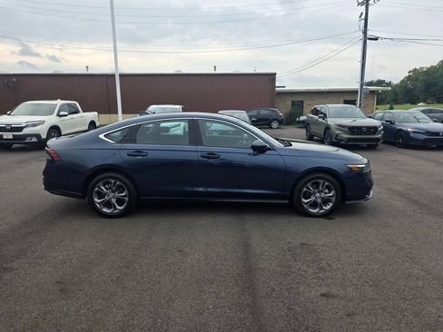 Used 2024 Honda Accord EX image 2