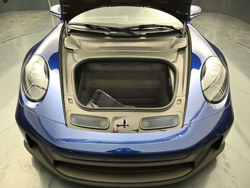 Used 2022 Porsche 911 GT3 RWD image 11