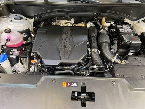 Used 2026 Hyundai Santa Fe SEL FWD image 10