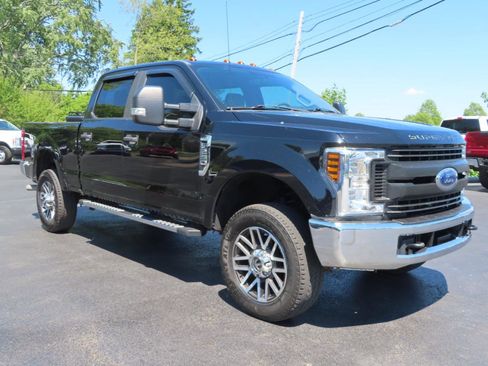Used 2018 Ford F250 XL w/ Power Equipment Group AWD/4WD image 8