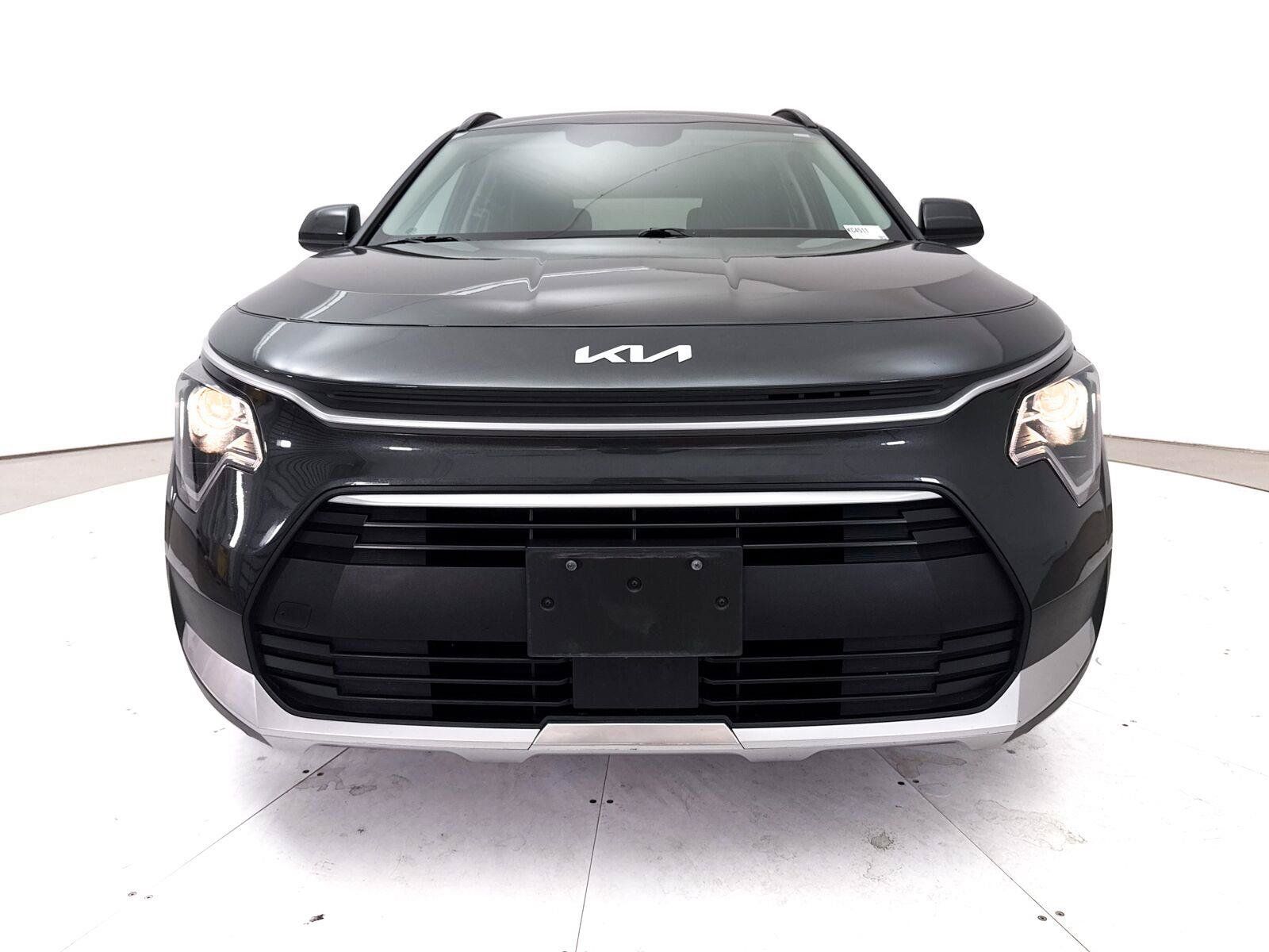 Used 2024 Kia Niro EX w/ EX Cold Weather Package FWD image 13