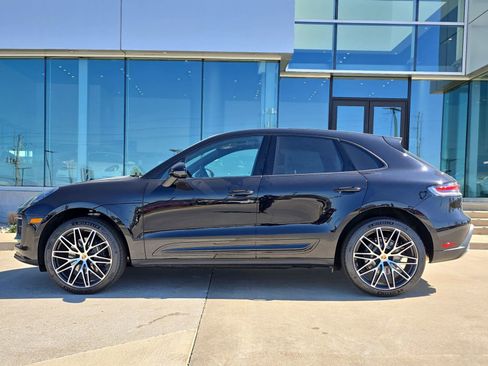 New 2026 Porsche Macan AWD/4WD image 2