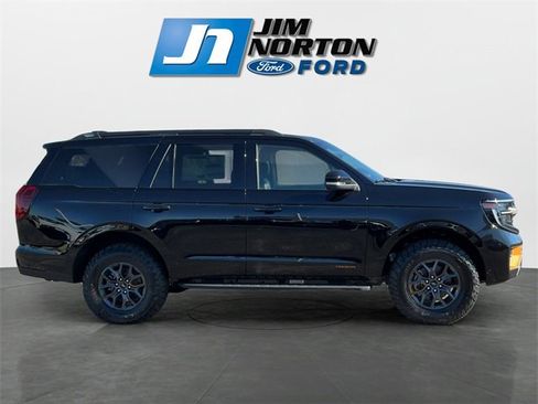 New 2025 Ford Expedition Tremor image 2