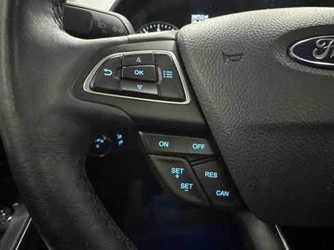 Used 2018 Ford EcoSport SE w/ SE Convenience Package FWD image 11