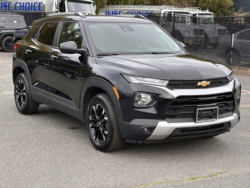 Used 2023 Chevrolet TrailBlazer LT w/ Convenience Package AWD/4WD image 5