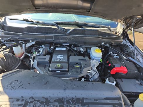 Used 2024 RAM 2500 Limited image 33