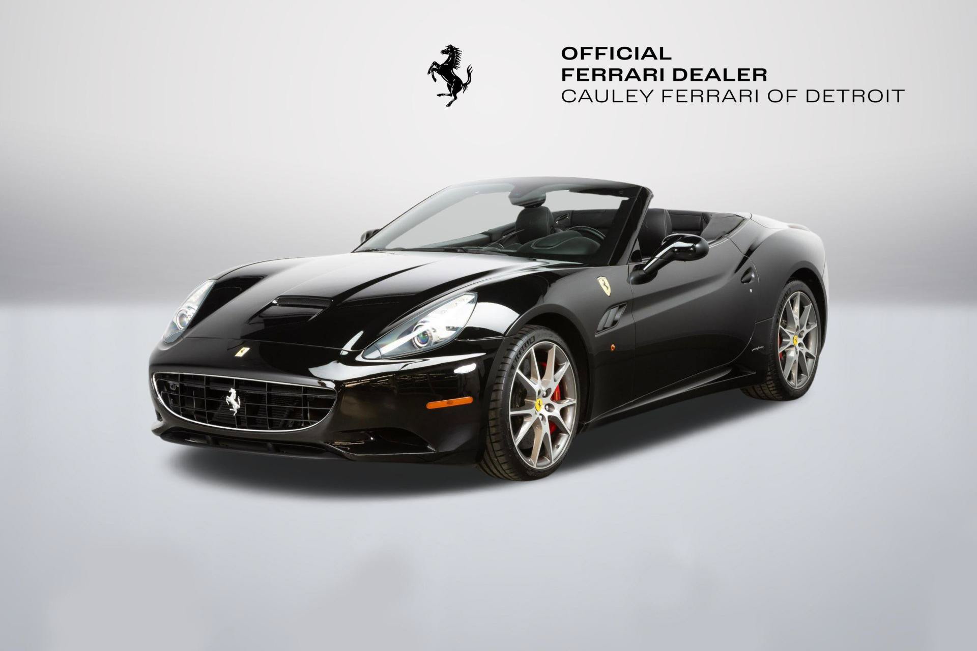 Used 2010 Ferrari California RWD image 4