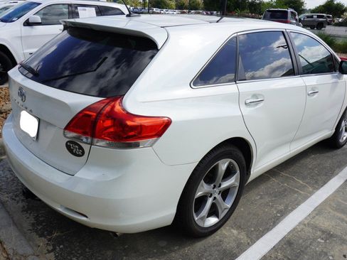 Used 2011 Toyota Venza w/ Premium Pkg #2 FWD image 5