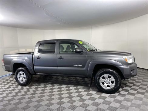 Used 2013 Toyota Tacoma 4x4 Double Cab w/ SR5 Pkg image 10