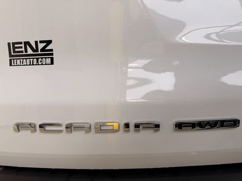 Used 2024 GMC Acadia AT4 image 9