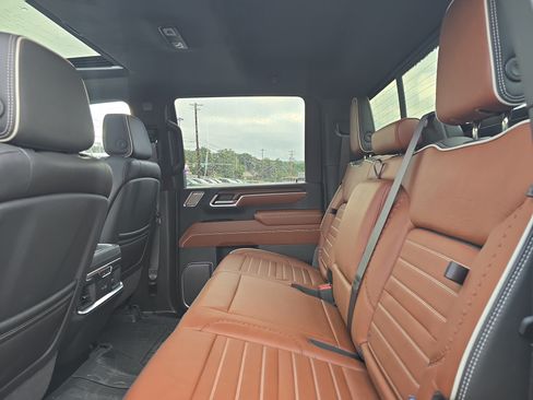 Used 2026 GMC Sierra 2500 Denali Ultimate AWD/4WD image 18