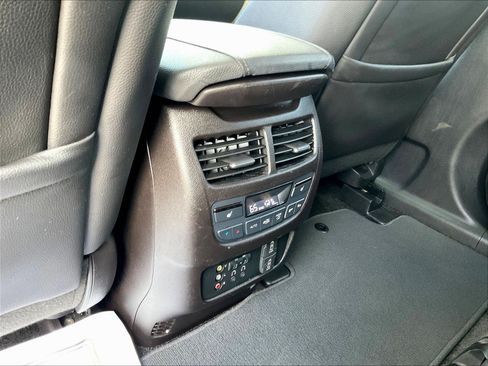 Used 2018 Acura MDX w/ Technology & Entertainment AWD/4WD image 10