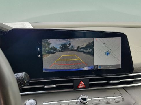 Used 2023 Hyundai Elantra SEL w/ Convenience Package FWD image 16