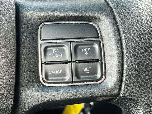 Used 2014 RAM 1500 Express AWD/4WD image 22