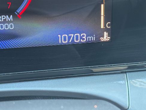 Used 2025 Chevrolet Trax LT image 40