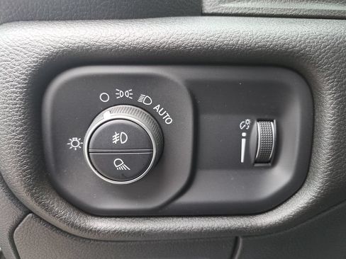 Certified 2022 RAM 1500 Big Horn AWD/4WD image 25