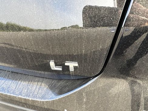 Used 2023 Chevrolet Equinox LT FWD image 3
