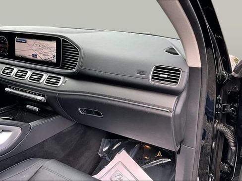 Certified 2024 Mercedes-Benz GLS 450 4MATIC image 31