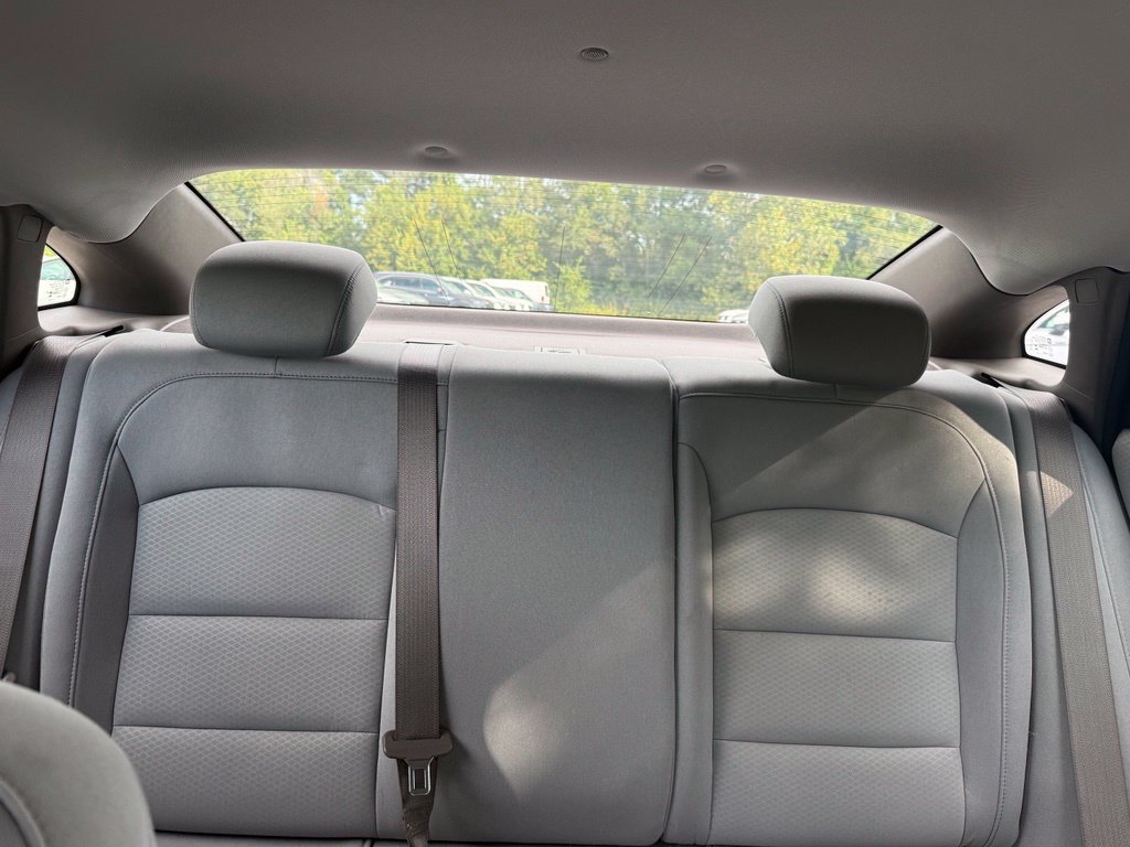 Used 2024 Chevrolet Malibu LS FWD image 33