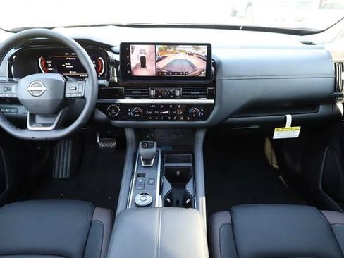 New 2026 Nissan Pathfinder Platinum w/ Accent Package AWD/4WD image 29