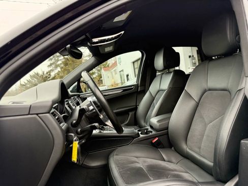 Used 2018 Porsche Macan Sport Edition image 26