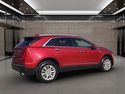 Used 2019 Cadillac XT5 AWD image 7