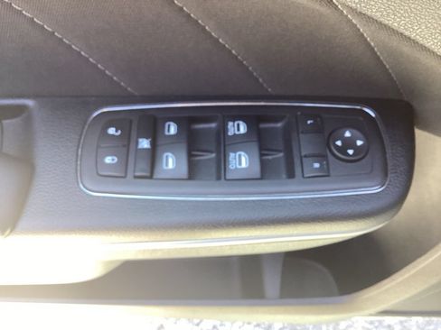 Used 2023 Dodge Charger SXT AWD/4WD image 9