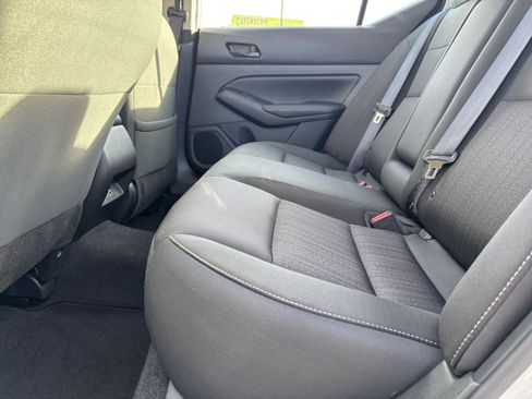 Used 2025 Nissan Altima 2.5 SV image 25