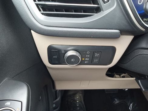 Used 2022 Ford Escape SEL w/ Technology Package AWD/4WD image 13