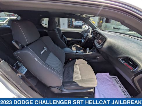 Used 2023 Dodge Challenger SRT Hellcat w/ Driver Convenience Group RWD image 32