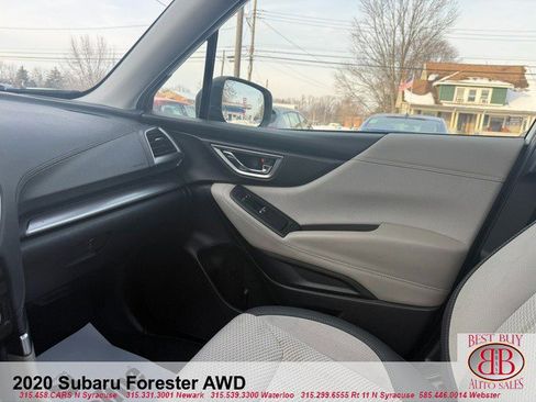 Used 2020 Subaru Forester Premium image 19
